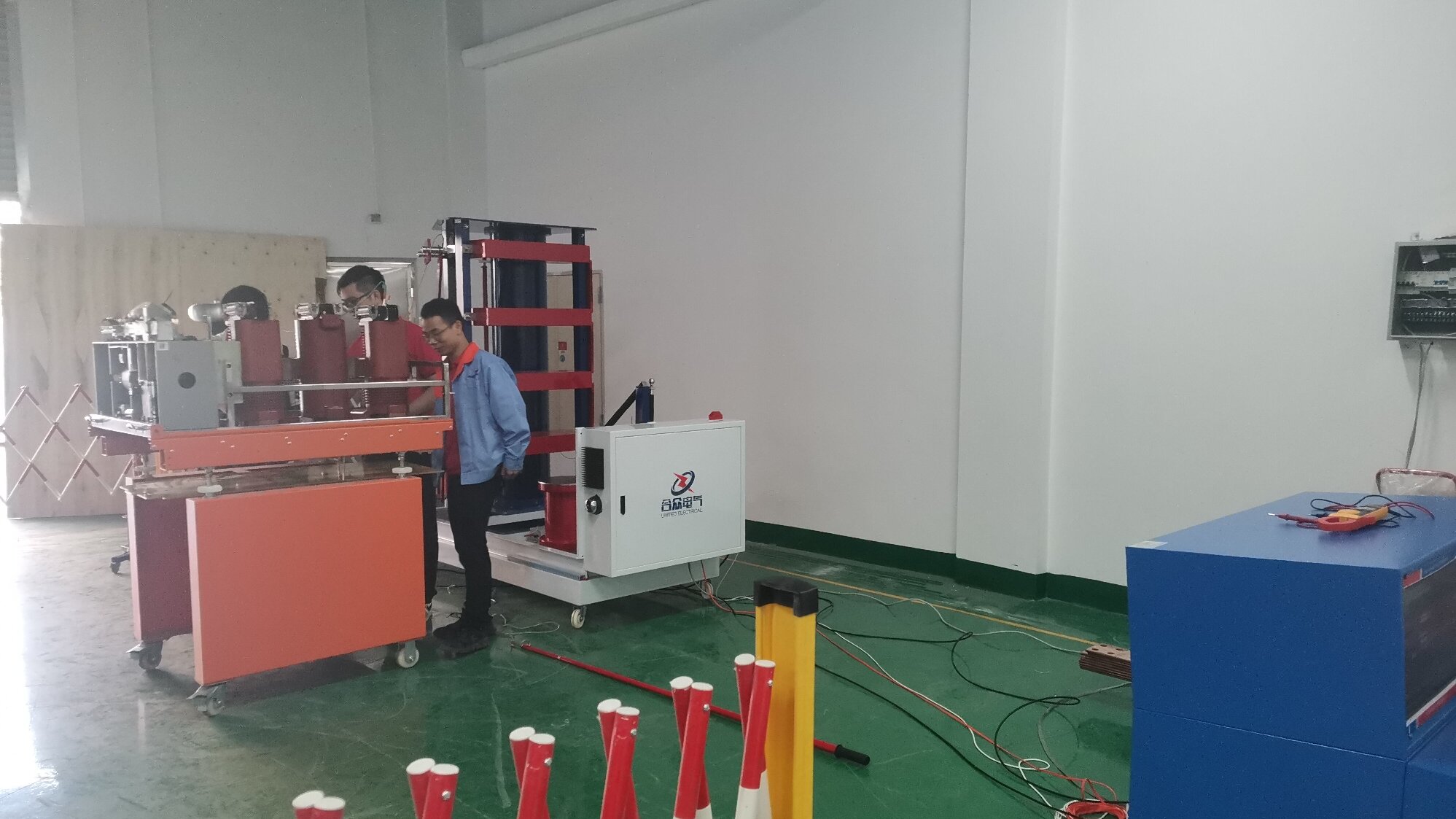 冲击电压发生器