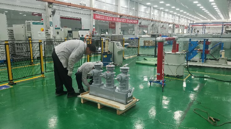 工频耐压试验装置