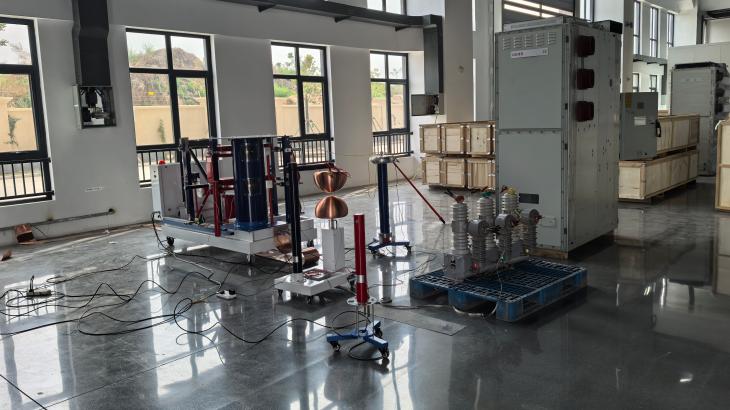 冲击电压发生器